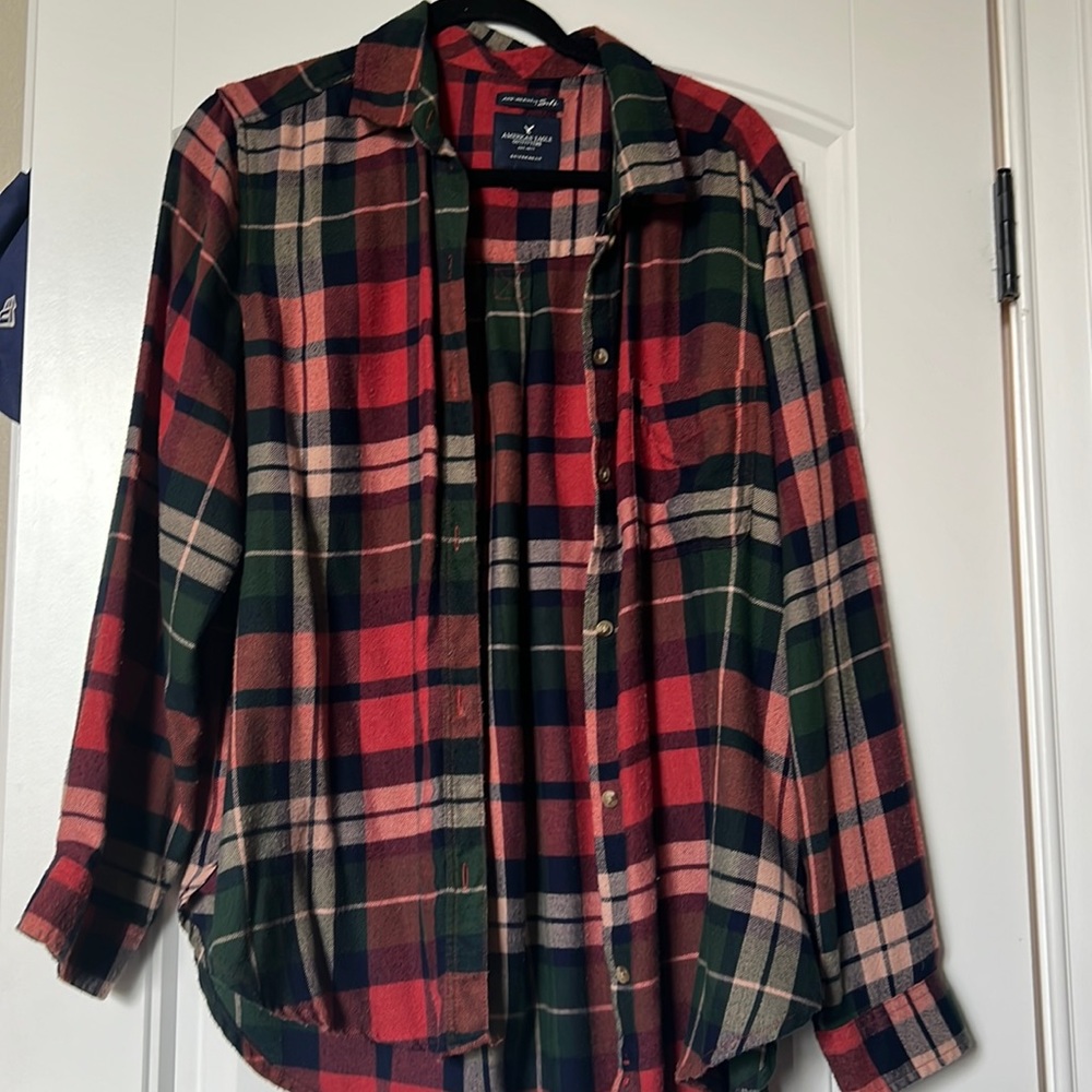 American Eagle women’s flannel